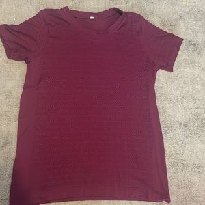 Gently used lulu lemon workout shirt